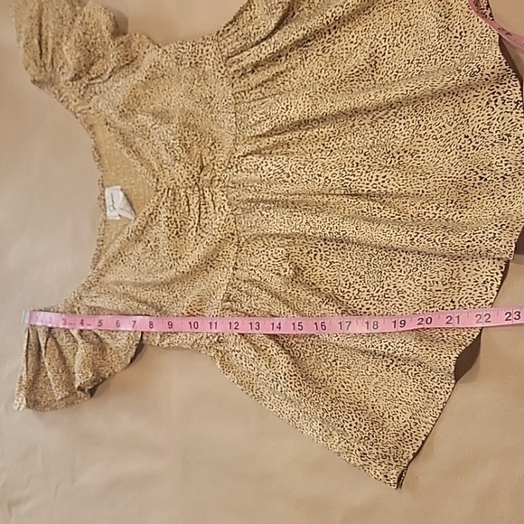 Japna Size XS Tan Black Animal Print Smocked & Ruched Flutter Sleeve V-Neck Top - Picture 8 of 10